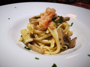 Linguine al gorgonzola e funghi cardoncelli