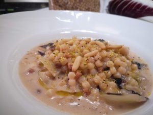 Fregula con radicchio rosso e gorgonzola